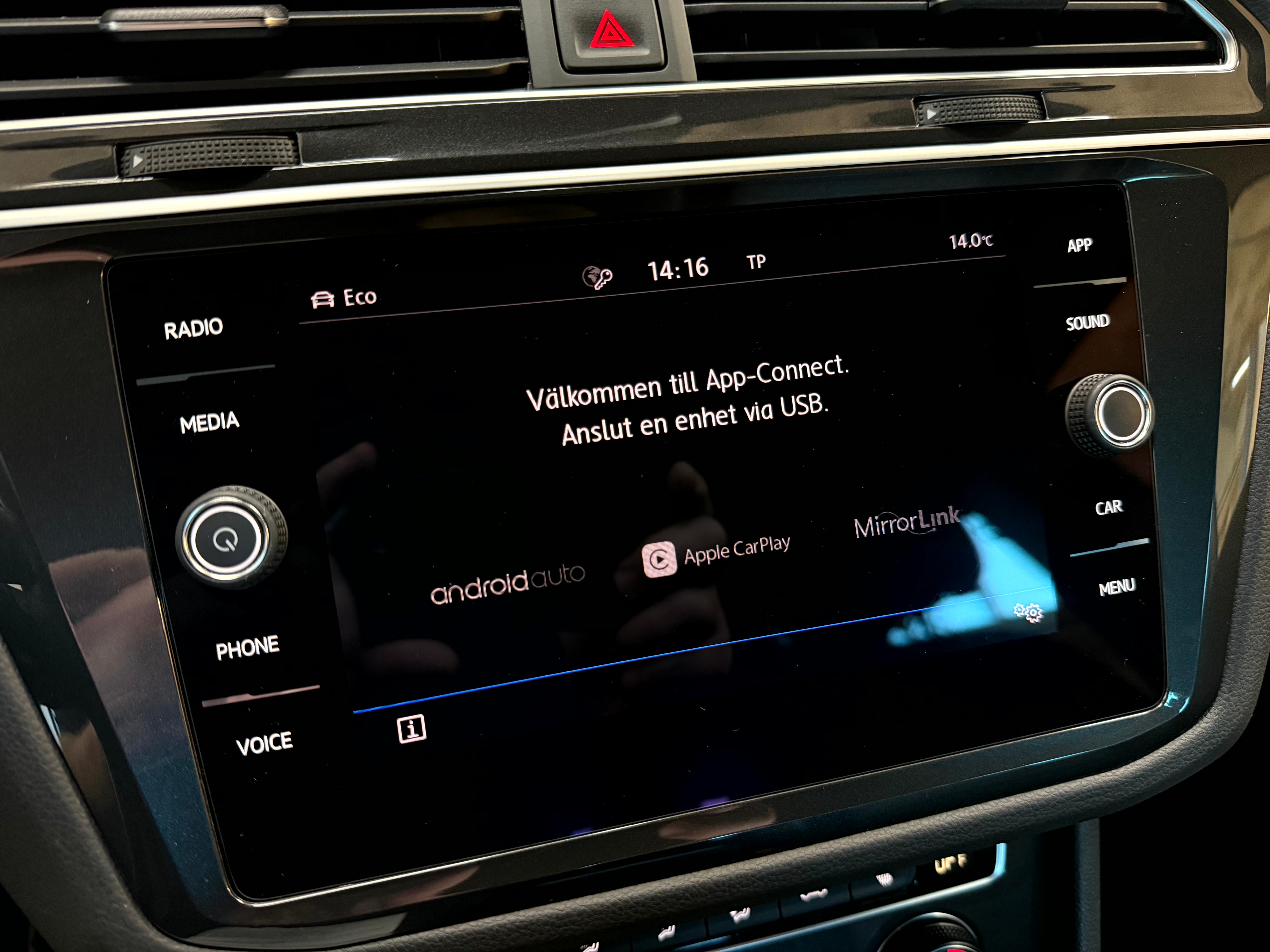 Volkswagen Tiguan GT 2020, photo 2/37