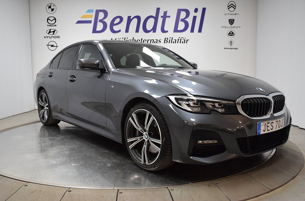BMW 330 i xDrive Sedan  M Sport / Värmare / Drag/ Elstolar