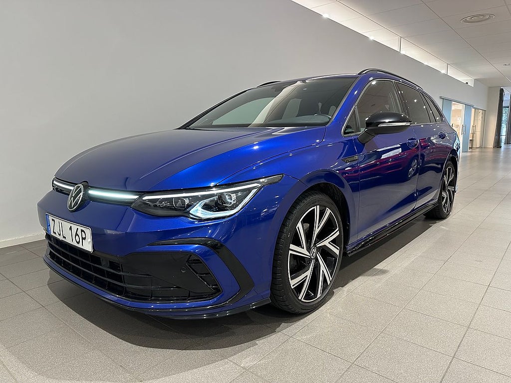 Volkswagen Golf 1.5 eTSI R-Line / Backkamera / Sensorer B...