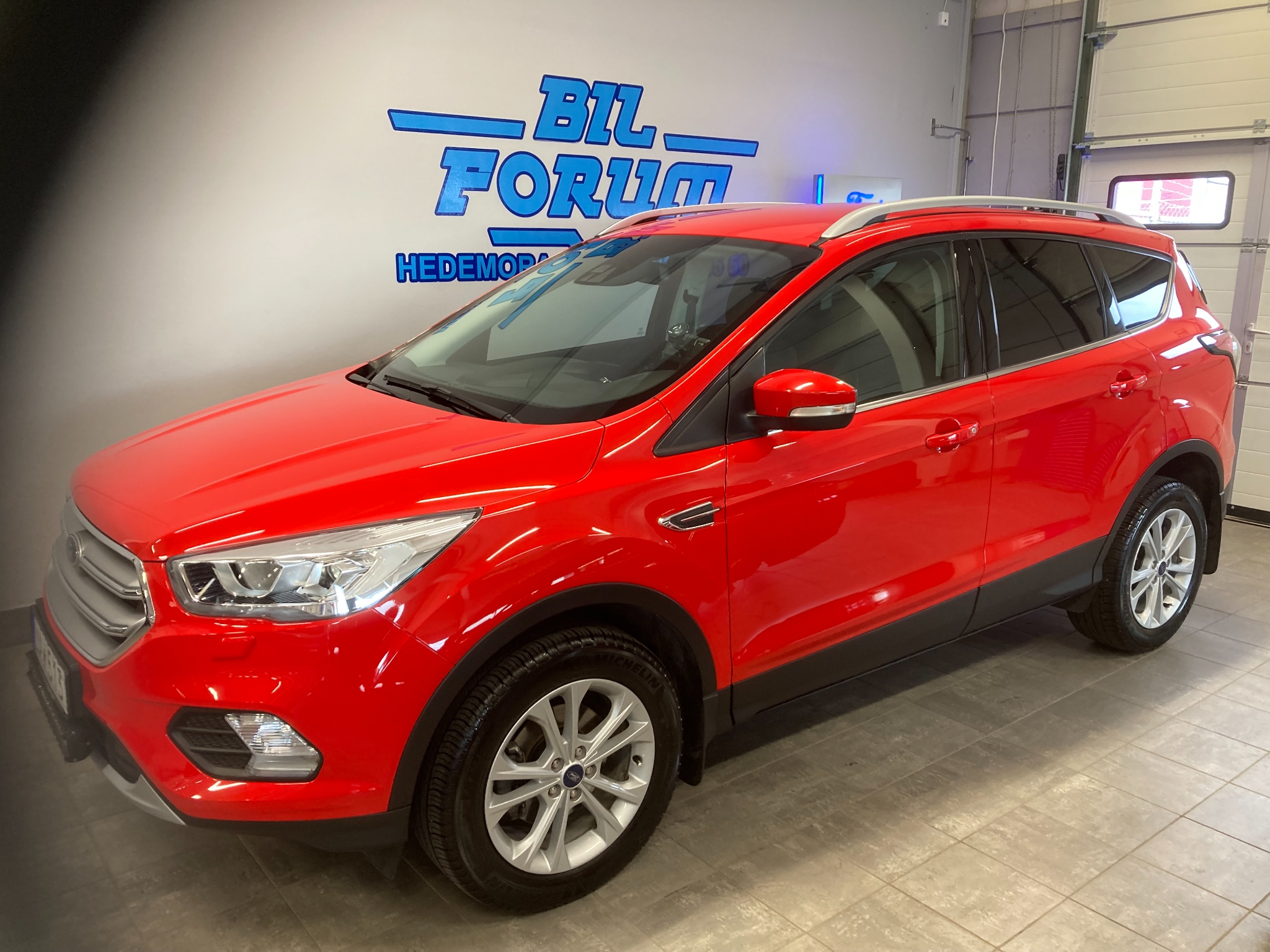 Ford Kuga 1.5 EcoBoost Euro 6 150hk, bild 2/23