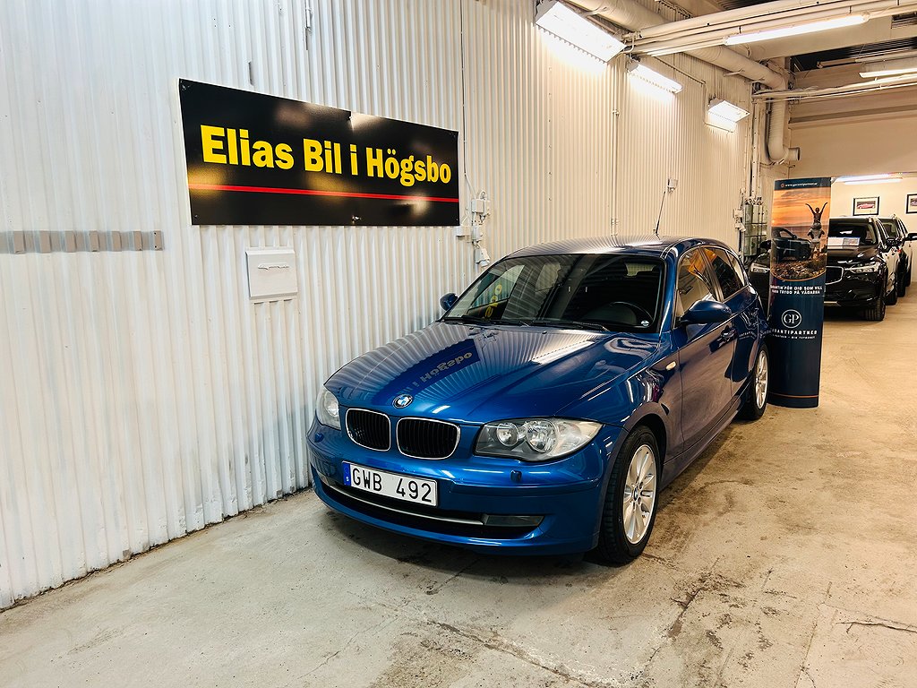 BMW 120 i 5-dörrars Advantage Euro 5,Lågmil ,Svensksåld,Ny,B