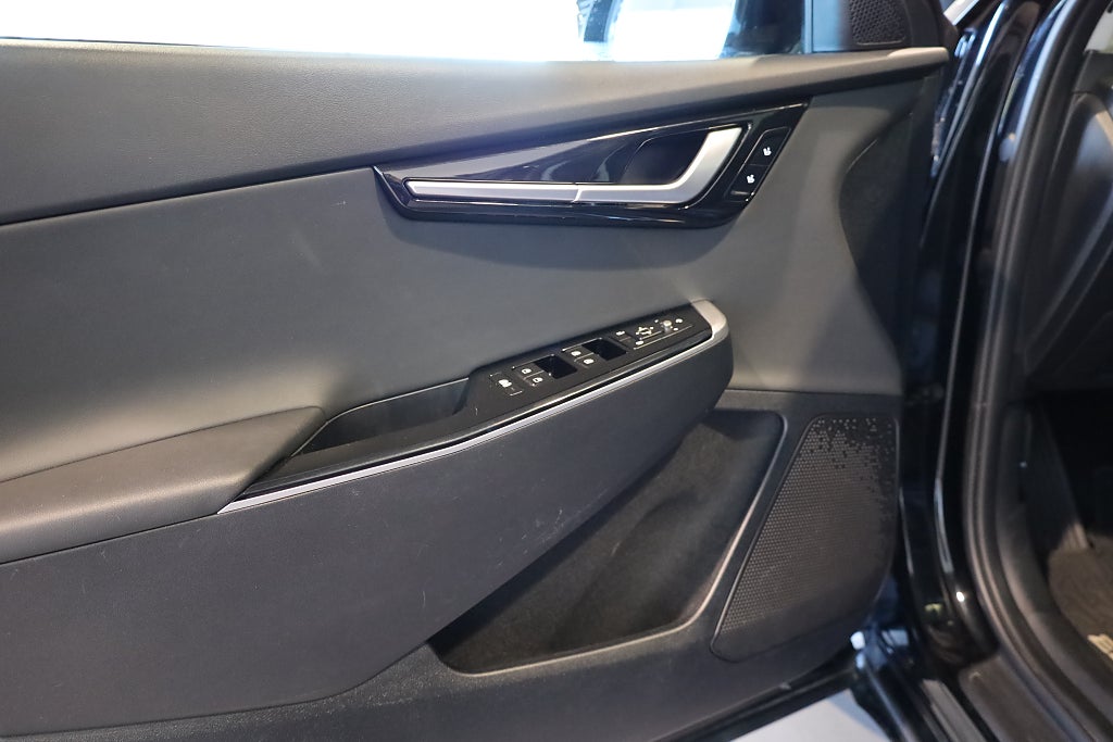 Kia EV6 77.4 kWh 360° Navi Drag Läder Leasbar Rattvärme V-Hjul 2023