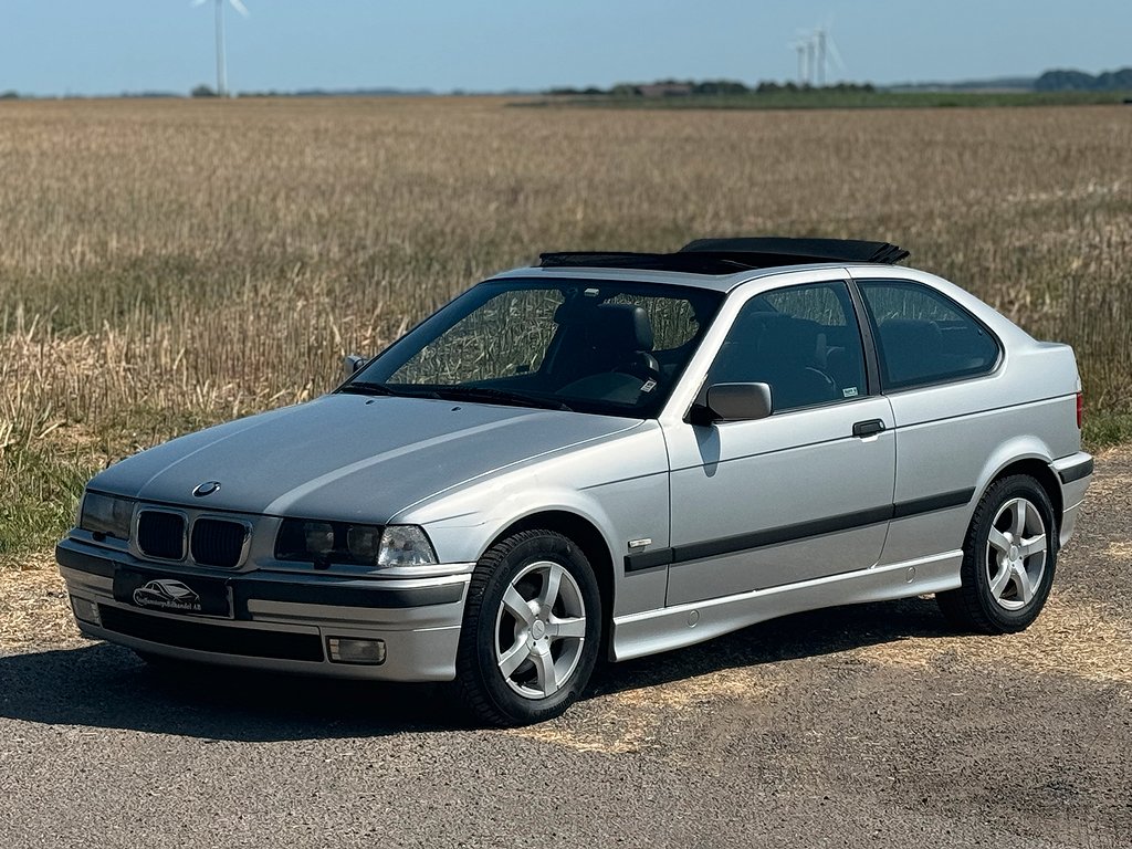 BMW 323 ti Compact | CAB | M sport invändigt 