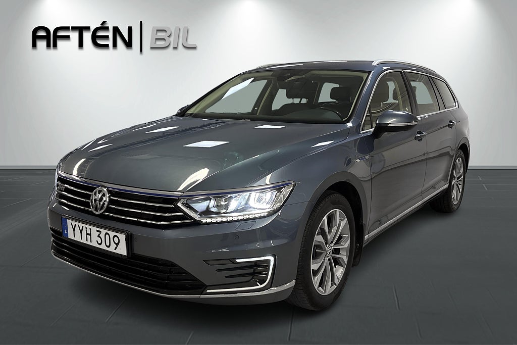Volkswagen Passat Sportscombi GTE / El-baklucka / Carplay