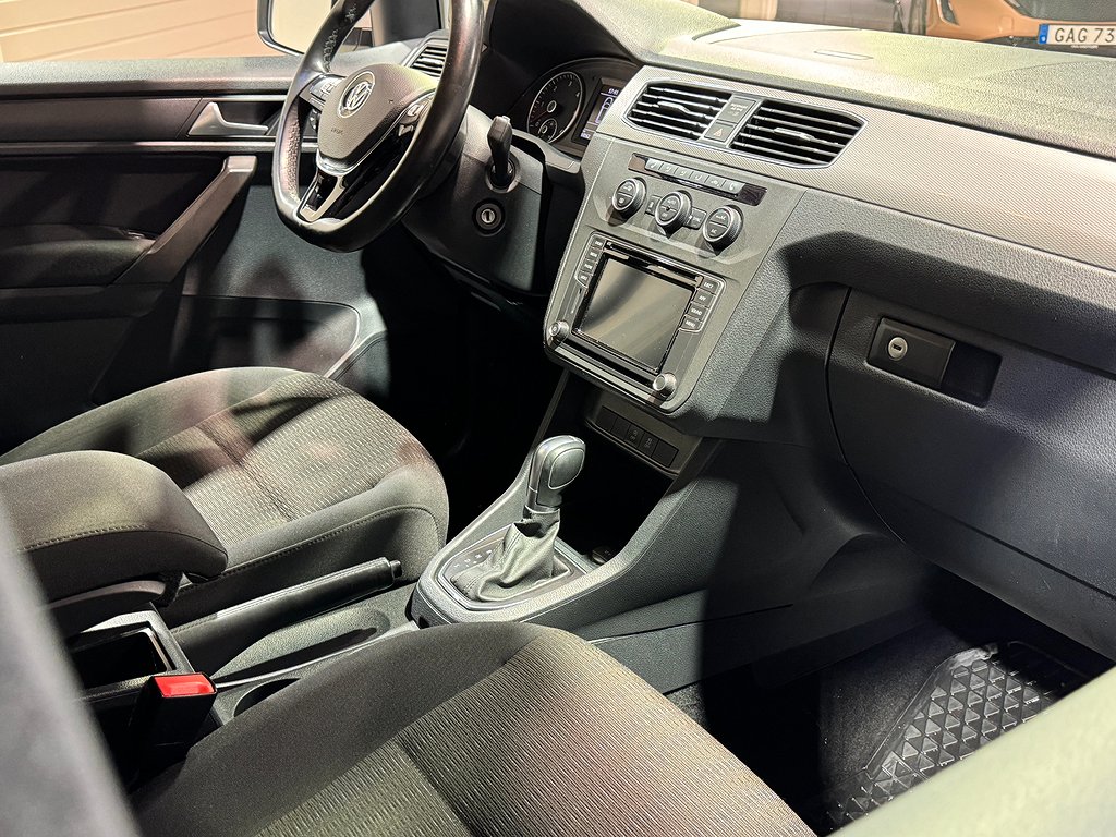 Volkswagen Caddy LIFE 150hk DSG 4M IDragID-värmIKameraI 2019