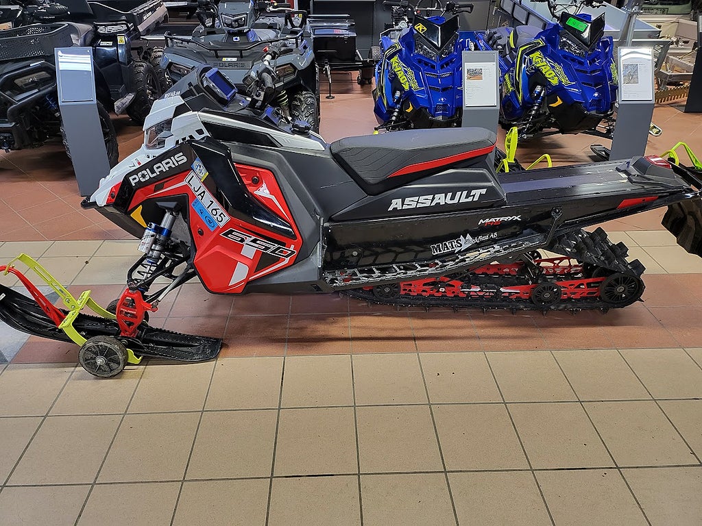 Polaris 650 Switchback Assault 146" 7S