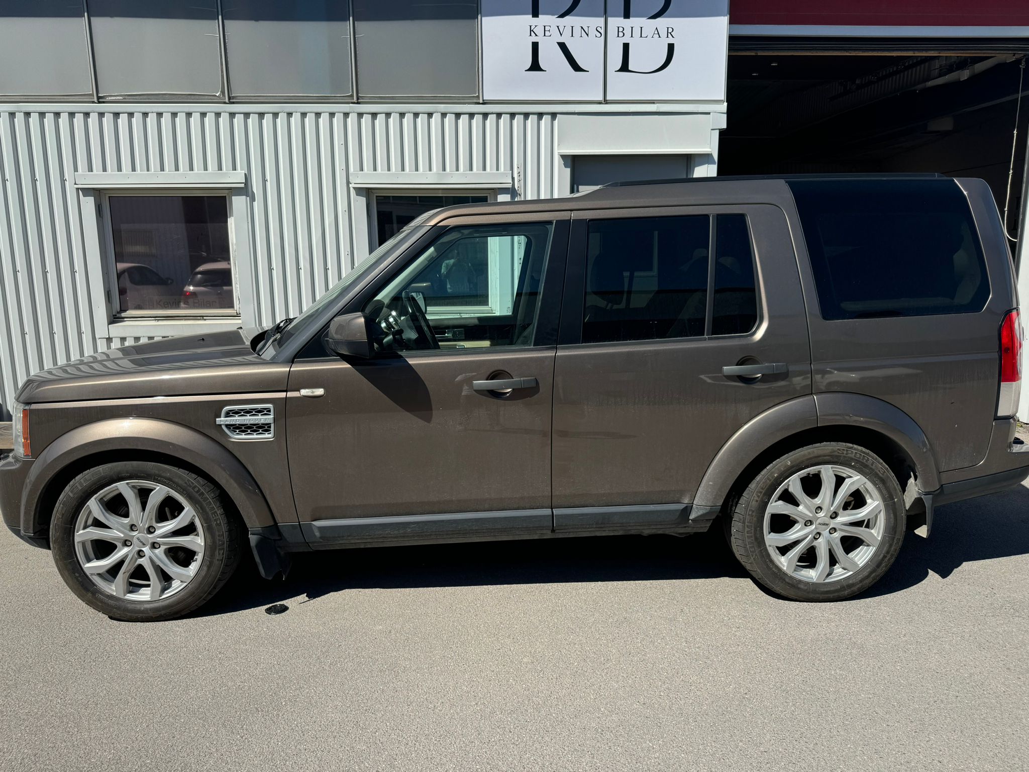 Land Rover Discovery 2011, bild 2/21