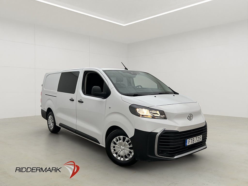 Toyota ProAce CrewVan L2 Cockpit Värmare Kamera CARPLAY Moms