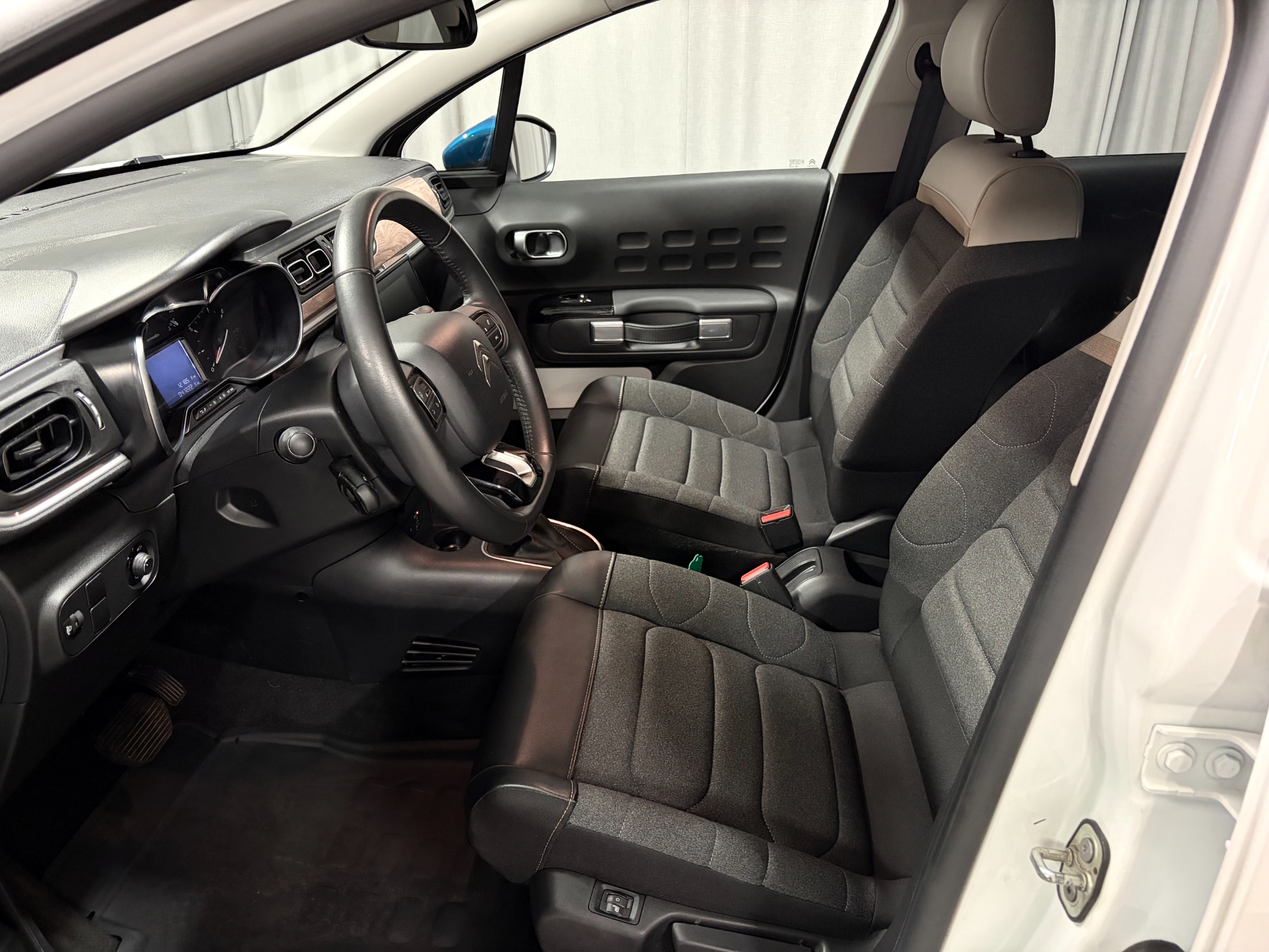 Citroen C3 SHINE PureTech 110 AUT Inkl 2023, bild 5/10
