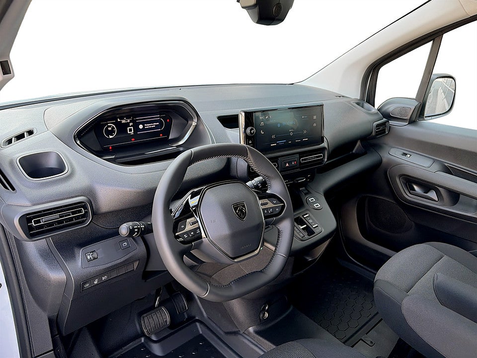 Bild på Peugeot Partner Crew Cab130hk AT8 - EDITION! SERVICE & V-HJUL INGÅR!