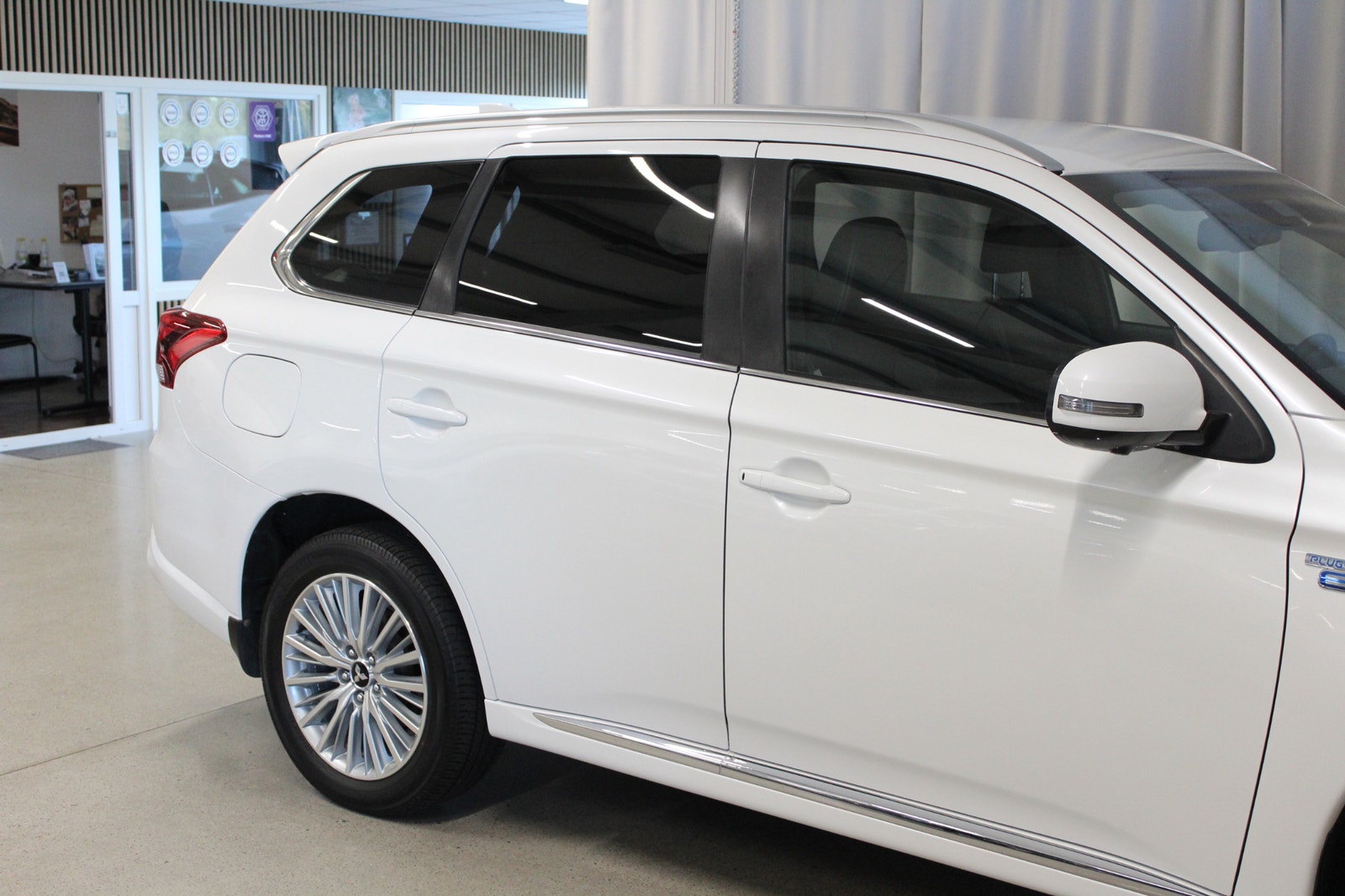 Mitsubishi Outlander PHEV 224hk Business X, 360 kamera, 7253 mil 2020 - miniatyr 10