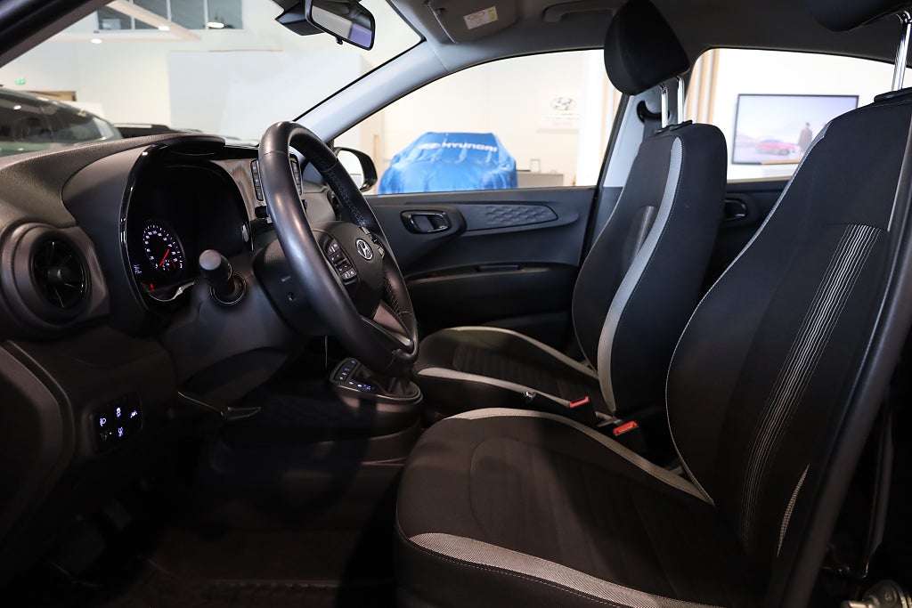 Hyundai i10 1.0 blue AMT Essential CarPlay Rattvärme Leasbar 2022