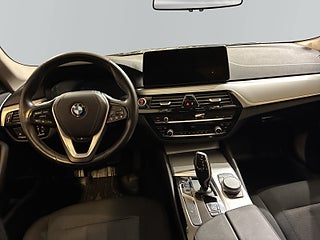 BMW 520d xDrive 190hk MOMS Dvärme HiFi Bkamera Rattvärme Navigation S&V