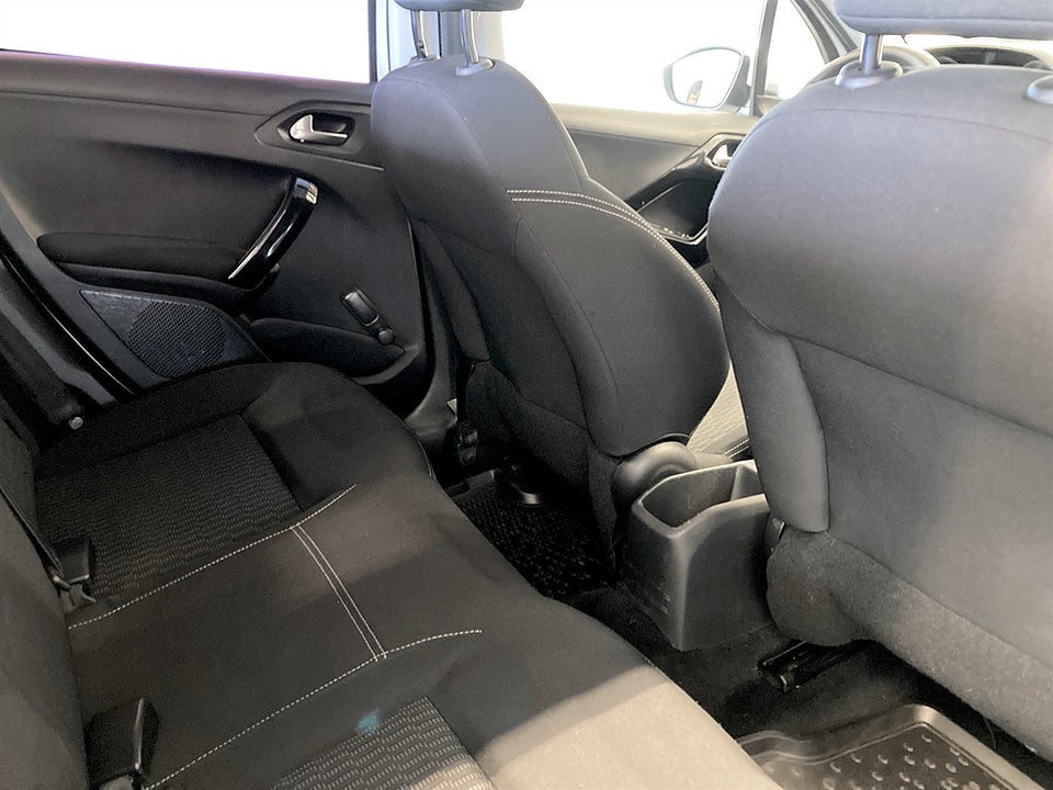 Bild på Peugeot 208 5D Active 1.2 PT 82hk FARTHÅLLARE