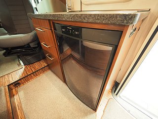 Husbil-halvintegrerad Hymer T 674 SL 11 av 19