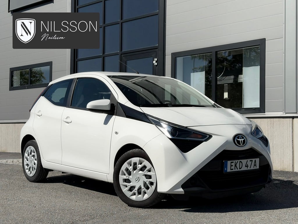 Toyota Aygo 5-dörrar 1.0 VVT-i X-PLAY Backkamera Nyservad Lågmilad