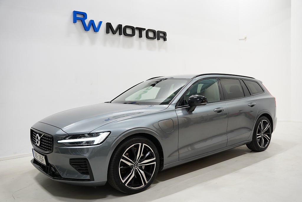 Volvo V60 Recharge T6 AWD 341hk R-Design P-värm B-kamera Drag VOC