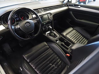 Kombi Volkswagen Passat 14 av 25