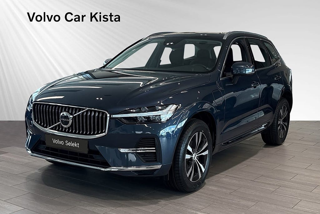 Volvo XC60 Recharge T6 Core Edition Pano Drag B-Kam