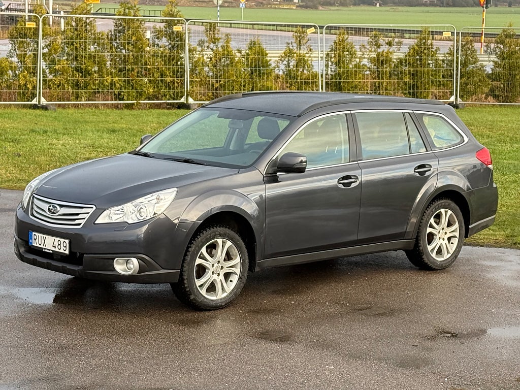 Subaru Outback 2.5 4WD Lineartronic Business Euro 5/Skinn/fullservad 