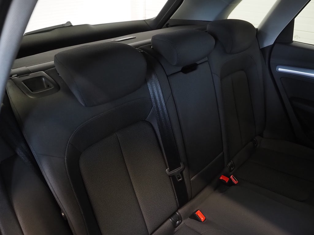 Audi Q5 2.0 TFSI 252hk Quattro S Tronic Pano Kamera Drag P-Värm 2018