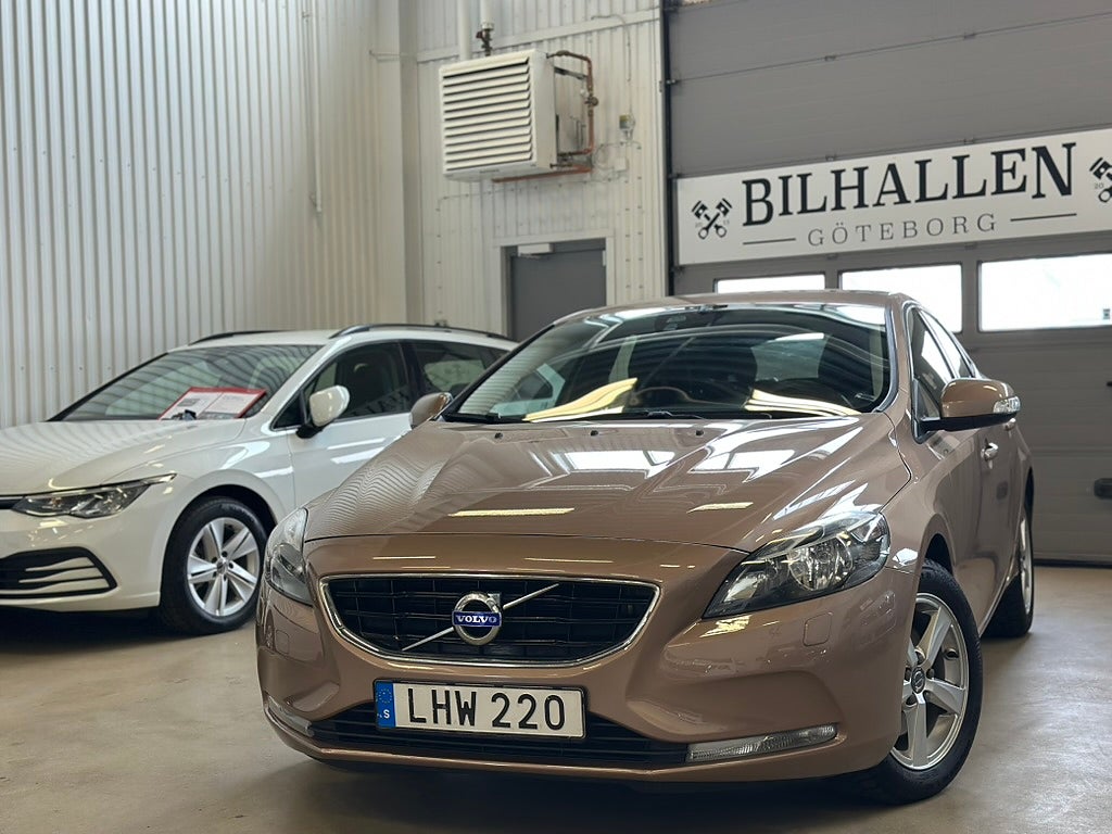 Volvo V40 T2(120hk) 1Brukare Värmare Drag P-sensor Kamrem bytt 