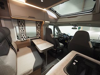 Husbil-halvintegrerad Knaus Ti 550 MF Vansation | 8 av 25
