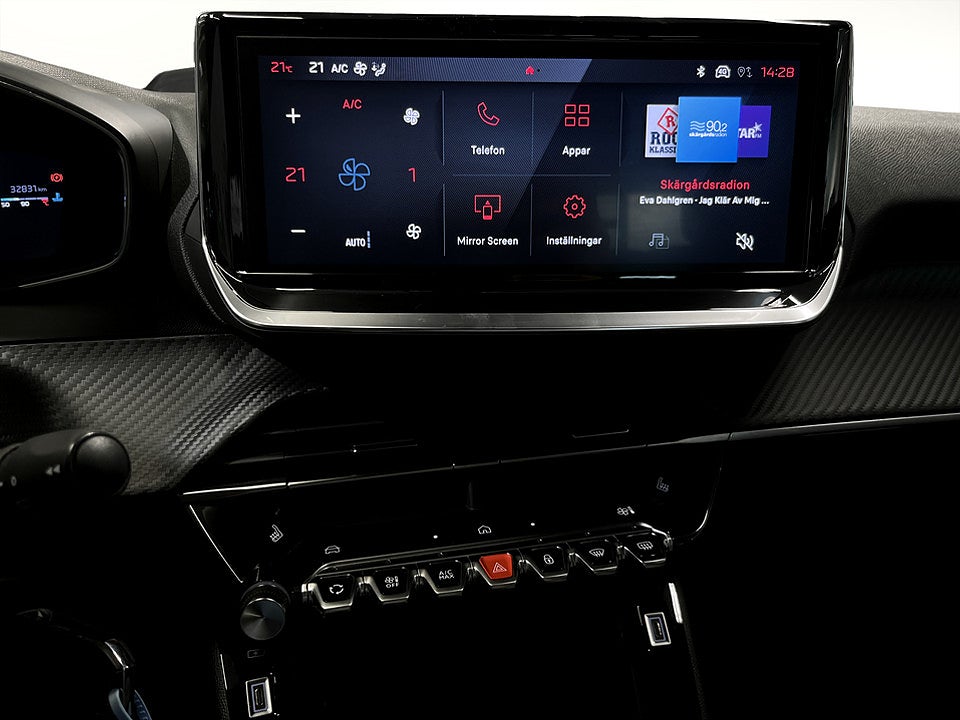 Bild på Peugeot 2008 Allure 1.2 PT 130hk CARPLAY P-SENSORER