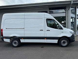 Transportbil - Skåp Mercedes-Benz Sprinter 12 av 22