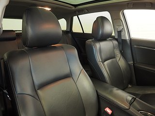 Kombi Toyota Avensis 13 av 24