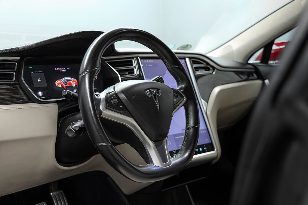 Tesla Model S P85 421ch - Supercharge gratuite - Jantes turbine - Toit panoramique - Keyless