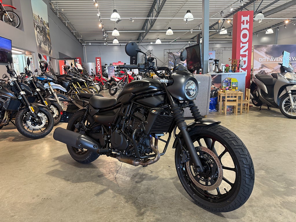 Kawasaki Eliminator 500 SE #Endast 140mil# 