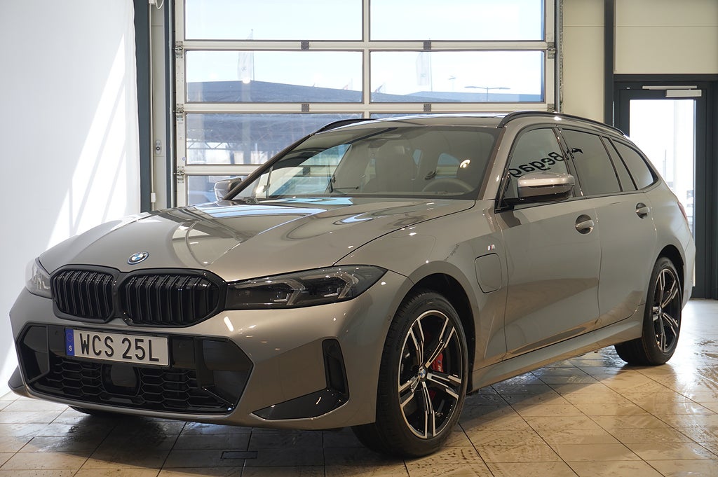 BMW 330 e xDrive Touring M Sport Pro Business Edition Panorama DAP |