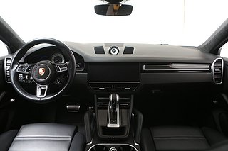 SUV Porsche Cayenne 24 av 32