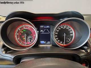 Halvkombi Suzuki Swift 13 av 15
