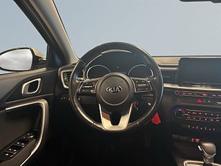 Kia Ceed Sportswagon 1.4 T-GDI B-kamera Mvärme Rattvärm S&V-däck – bild 9