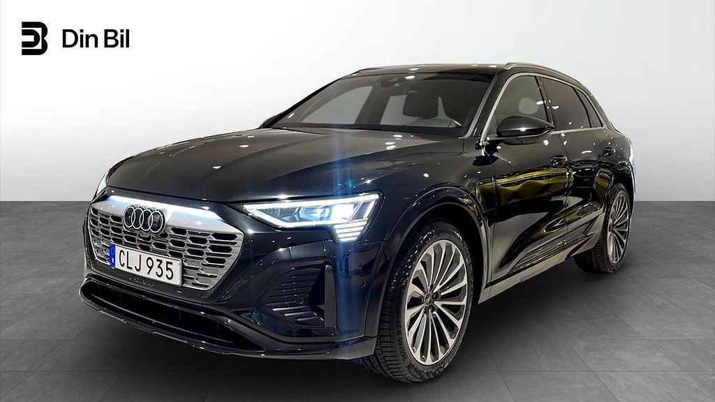 Audi Q8 55 e-tron quattro 55 quattro S-line Selection