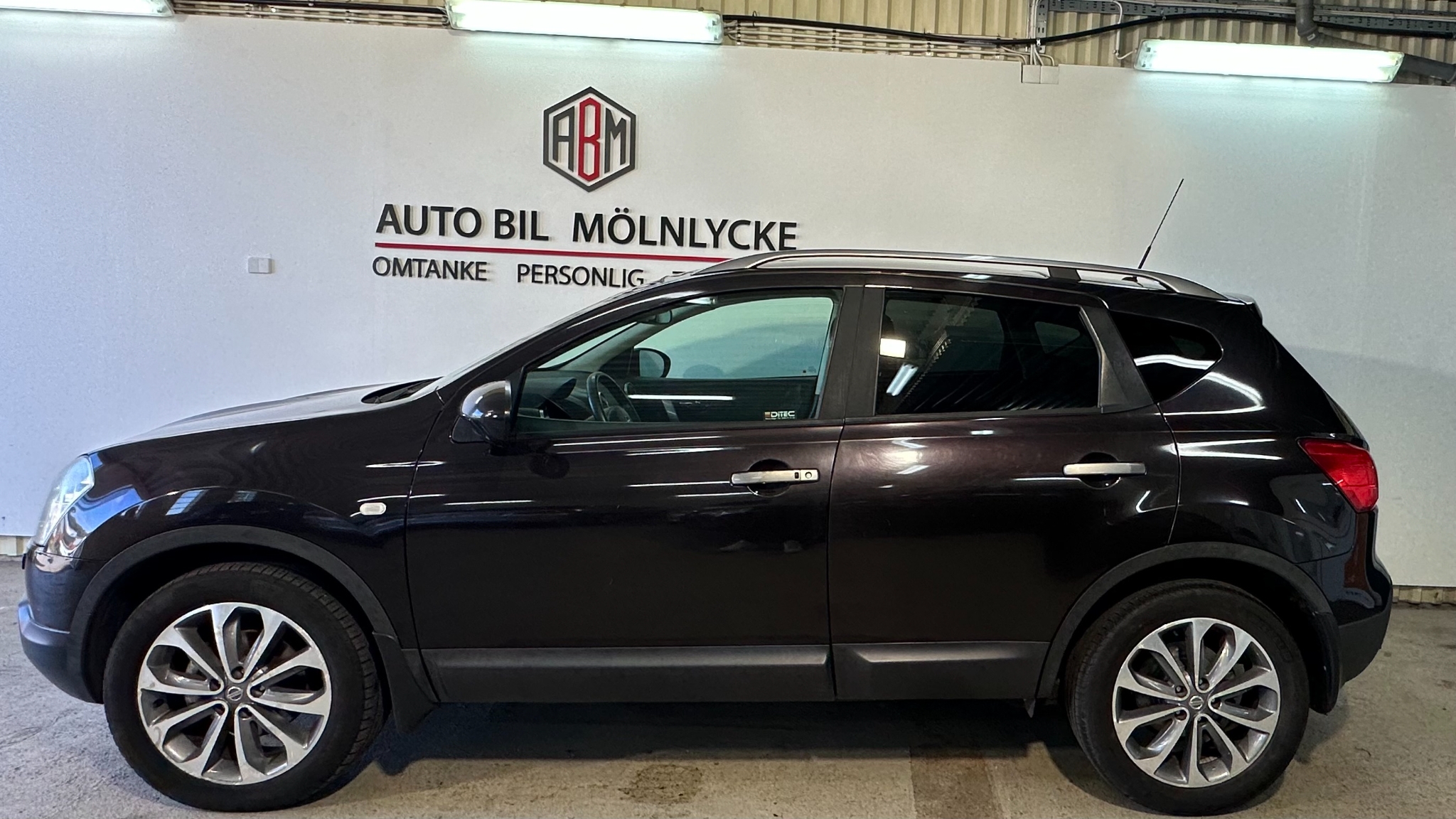 Nissan Qashqai 2.0 dCi DPF 4x4 Euro 4 2009, kuva 2/45