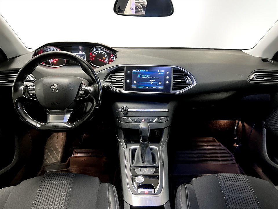 Bild på Peugeot 308 sw SW Allure 1.2 PT 130hk Aut PDC-SENSOR BLUETOOTH