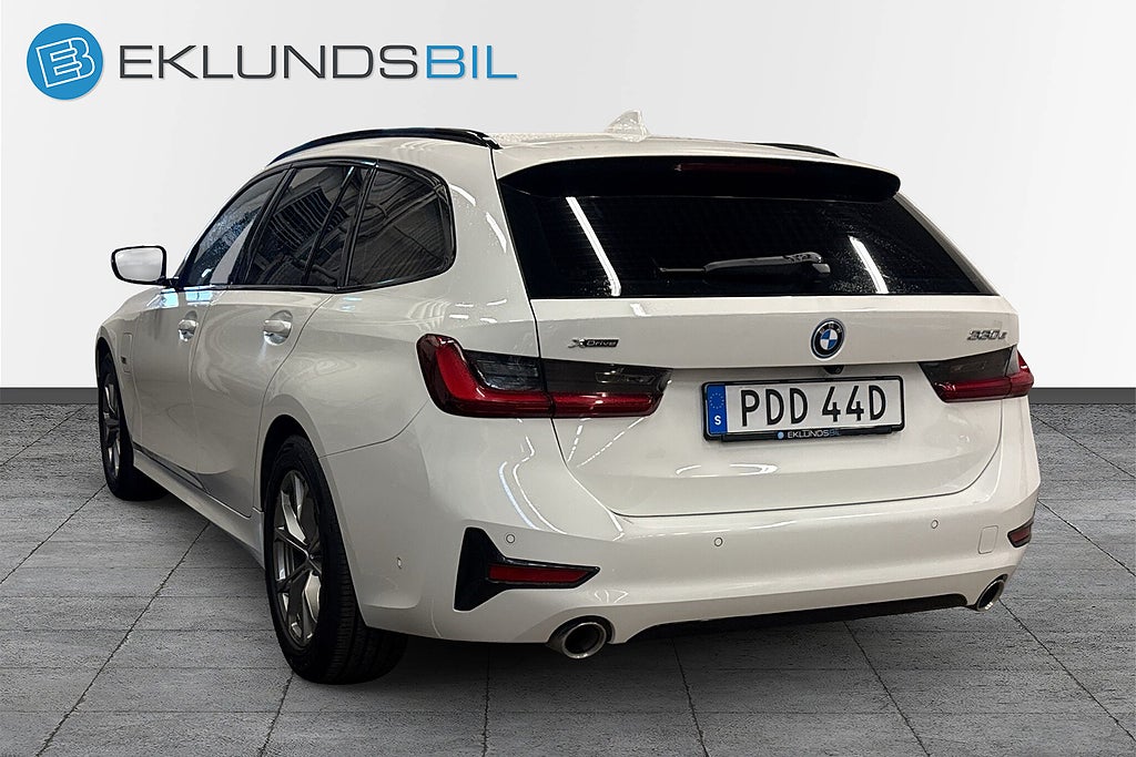 BMW 330e 2022