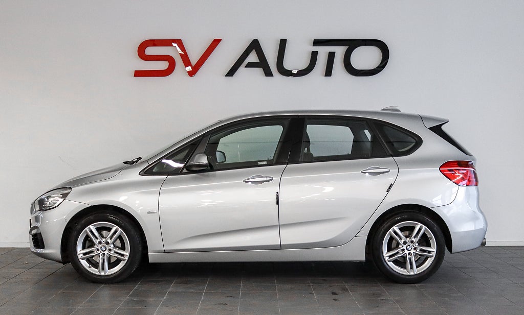BMW 218 i Active Tourer Sport Line HiFi Dragkrok Kamera