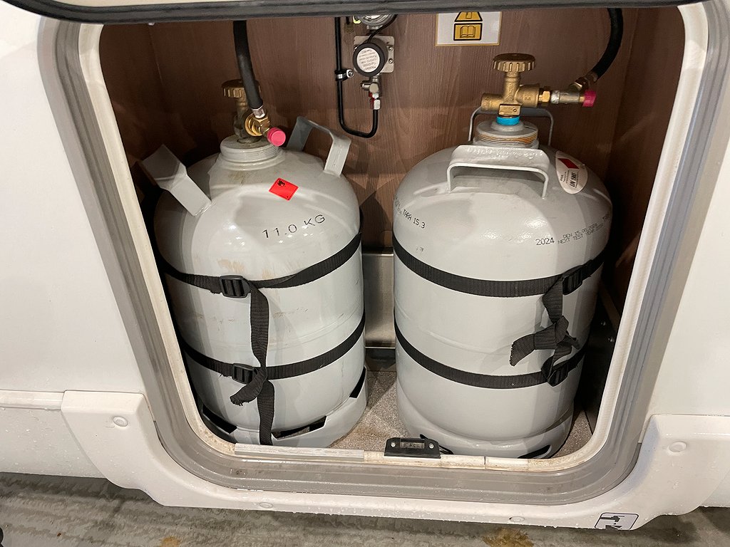 Bürstner Lyseo 745 /Taksäng x2/Soffa bak/Solcell/Automat - Bürstner