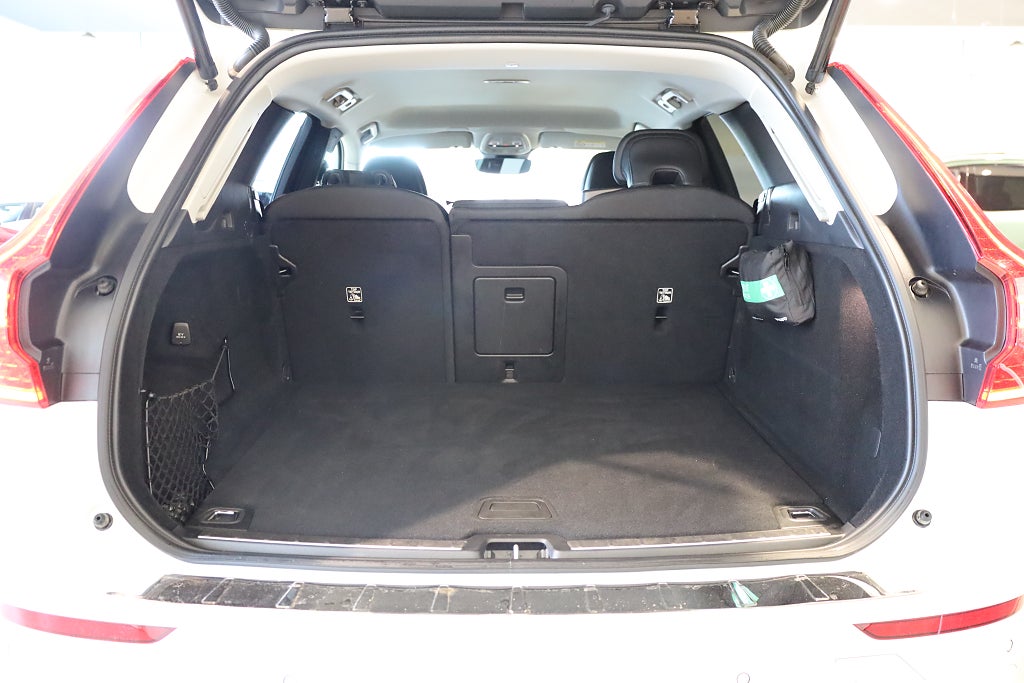 Volvo XC60 B4 AUT Momentum Advanced Navi Kamera Keyless CarPlay