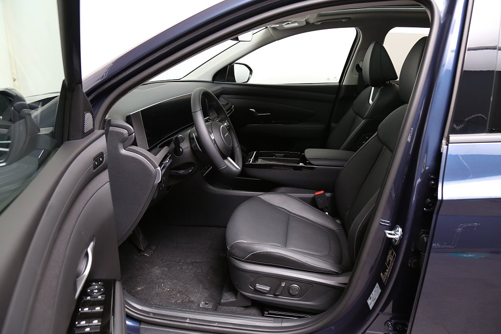 Hyundai Tucson Plug-in Hybrid 4WD Advanced Pano Tech | 0,99% ränta! 2025