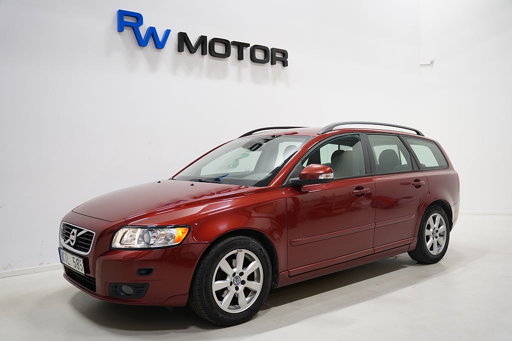 Volvo V50 D2 Momentum 115hk M-värmare Drag Bluetooth Kamrem Bytt