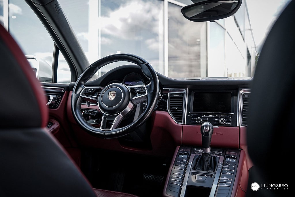 Porsche Macan S 258hk / Drag / 18-vägs stolar / D-Värmare