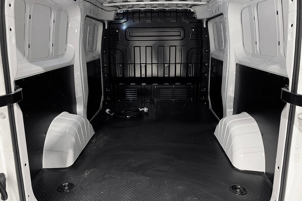 Maxus E-Deliver 5 64kwh | 6,6m3 | Störst i klassen!