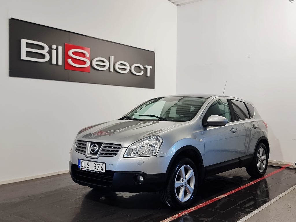 Nissan Qashqai 1.6 Euro 4 Ny Besiktad Panorama Navi Dragkrok