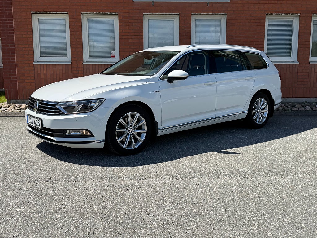 Volkswagen Passat SC 2.0 TDI Automat 4Motion GT Kamera D-värmare Drag Eu6