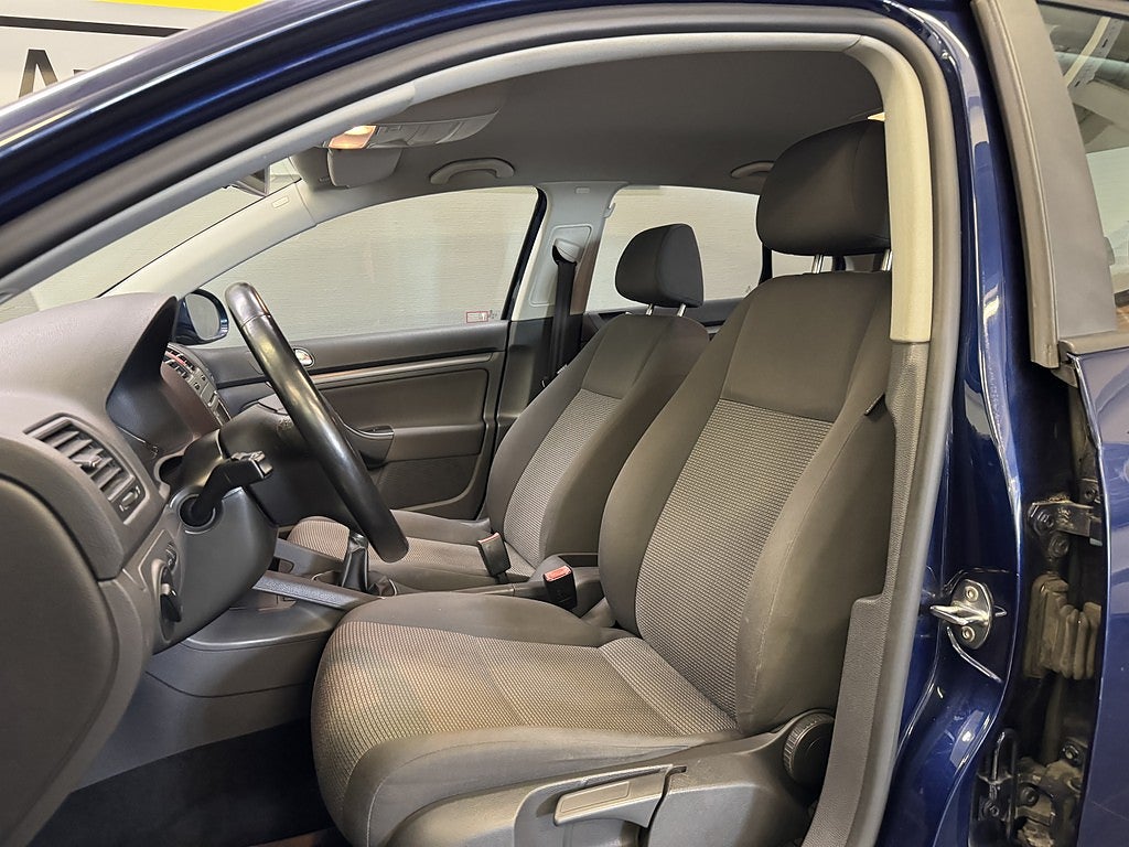Volkswagen Jetta 1.6 Multifuel Trendline | DRAG | P-SENSOR | S+V | NYBES
